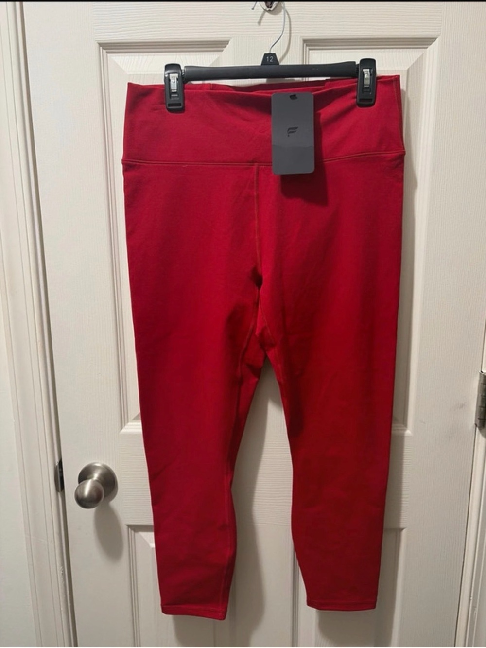 NWT women’s Fabletics leggings size XL.